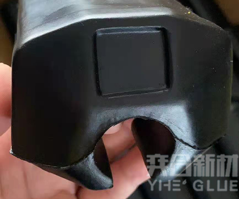 橡胶铭牌粘接