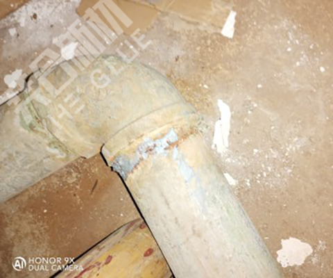 金属管道砂眼修复用什么胶水