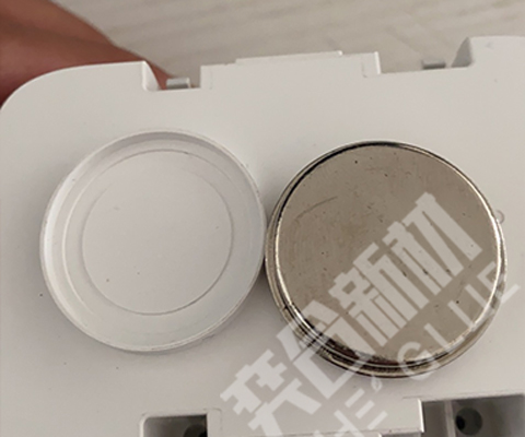 pc粘磁铁用什么胶水？用奕合315磁铁粘pc专用胶水高浓度强力快干不发白