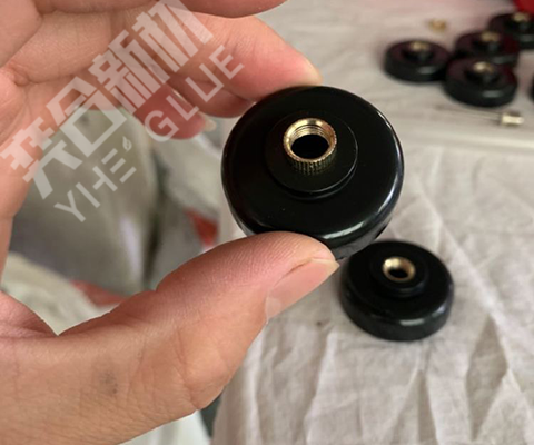 金属粘塑料用什么瞬间胶水？奕合YH-398小面积金属专用快干胶水