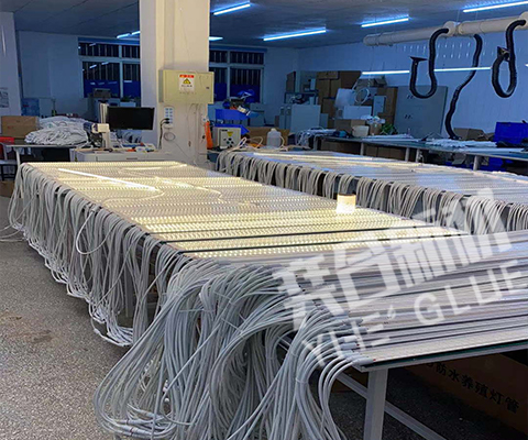 尼龙和PC用什么胶粘效果好?LED灯管行业定制专用胶水_奕合厂家