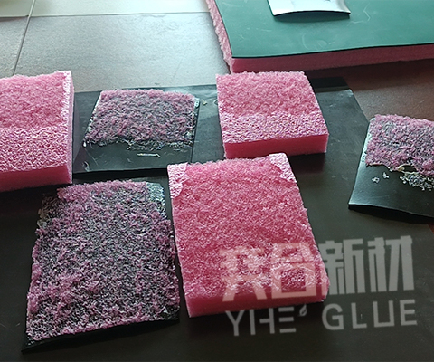 PVC粘海绵软性不发硬胶水-奕合提供撕裂不脱胶的海绵胶水