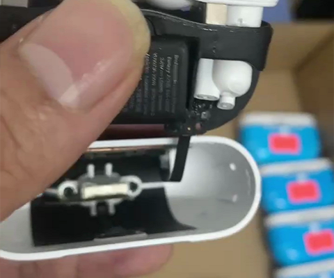蓝牙耳机耳仓用什么胶水粘？