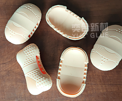 硅胶宠物玩具制品用什么胶水粘?透明无痕,快速定位-奕合胶业
