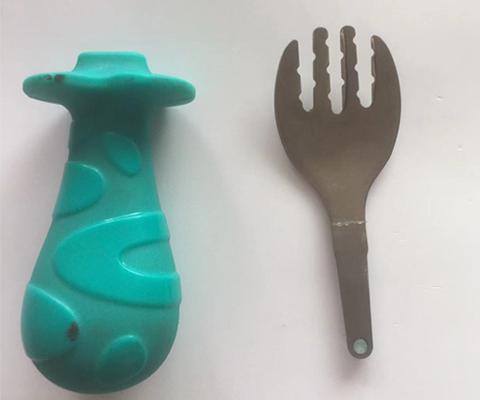 儿童辅食餐具勺子用胶案例 奕合不锈钢粘硅胶瞬间胶环保无气味