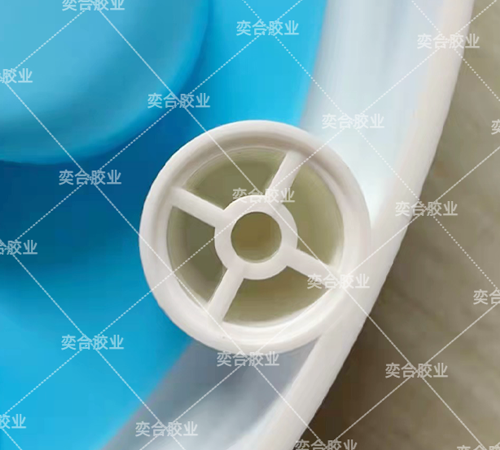 PP粘硅胶专用胶,硅胶粘PP胶水,硅胶粘PP塑料胶水