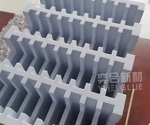 EVA制品行业专用胶水：填补每一道缝隙，恢复如初