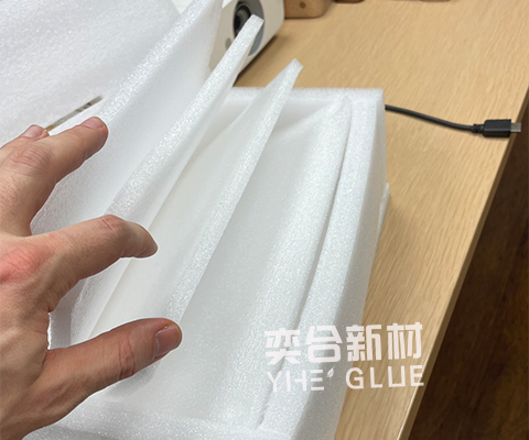 奕合牌珍珠棉专用胶水：为箱包制品行业提供胶粘方案