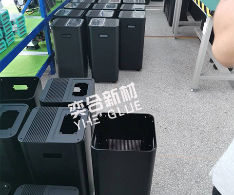 机箱电器粘接如何选择合适的胶水？奕合胶业